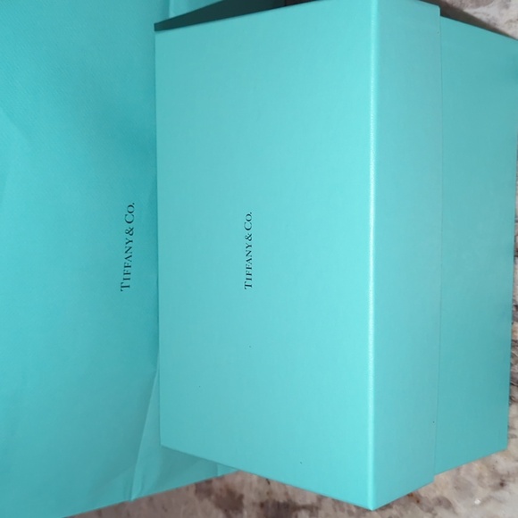Tiffany & co.  wine glass - Picture 13 of 16